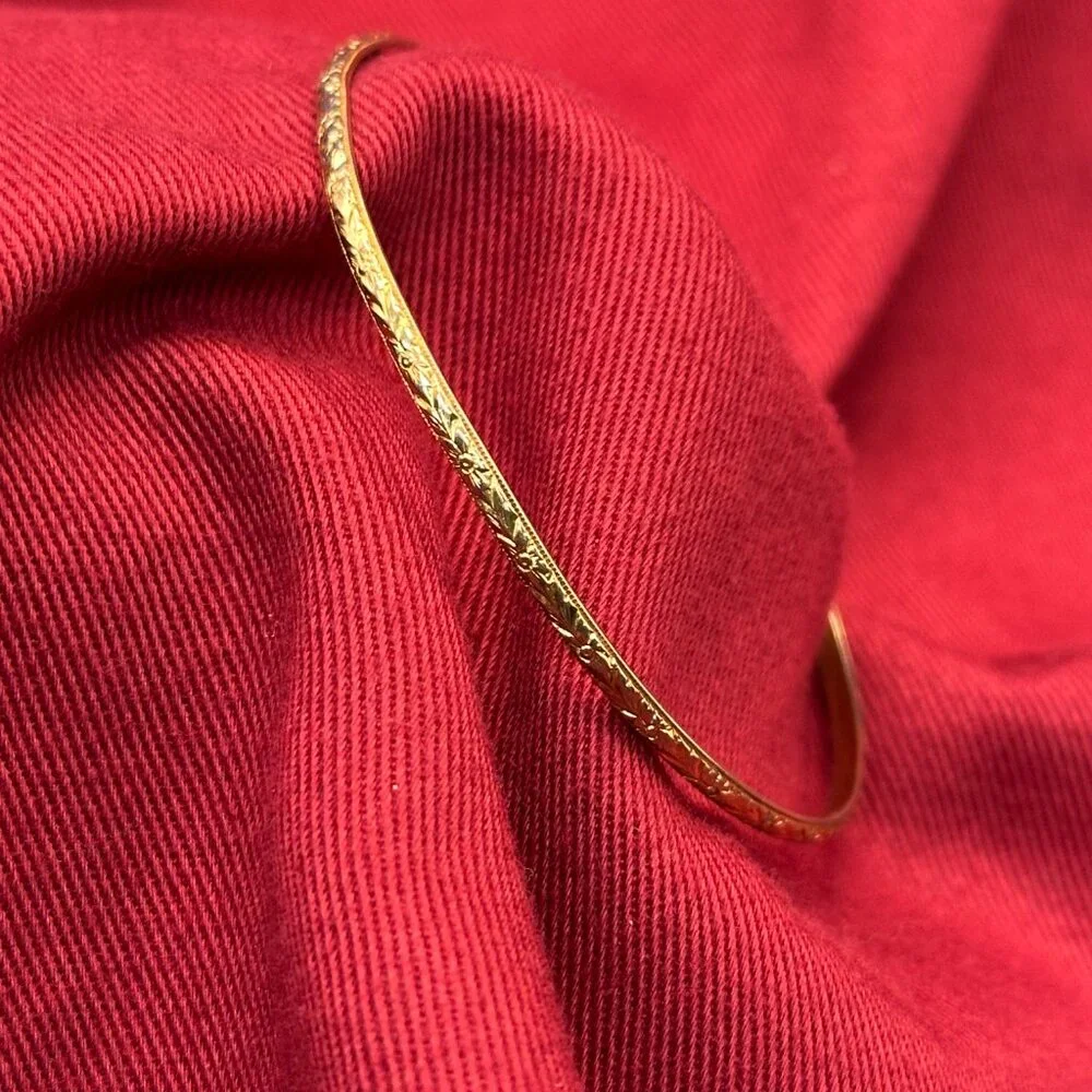 Elegant Gold-Tone Textured Bangle Bracelet - Women